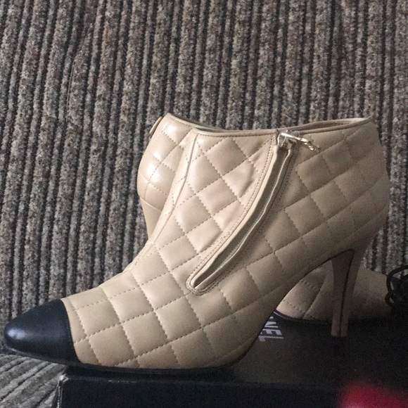 Shoes - Picture 2 of 4